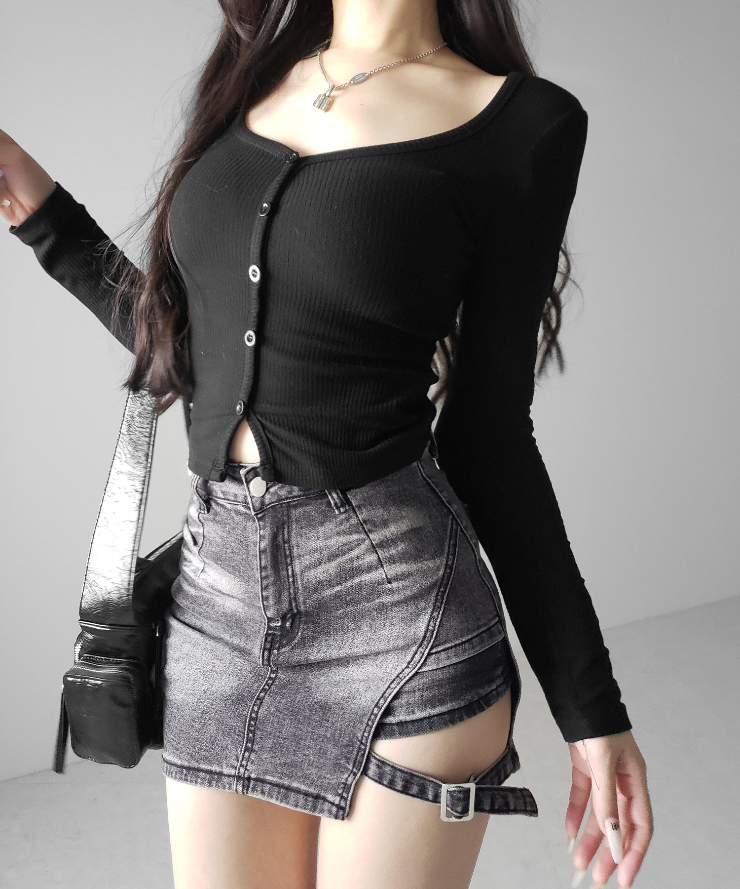 【 インパン裏地付 】カットアウトベルトストラップデニムミニスカパン ／ cutout belt strap denim mini skirt pants