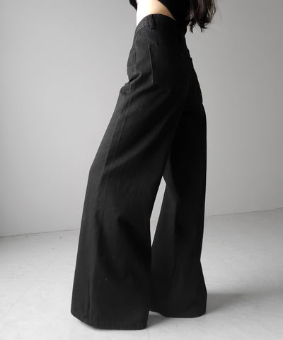 レタリングロゴ刺繍ハイウエストワイドブラックデニム ／ lettering logo embroidery high waist wide black denim