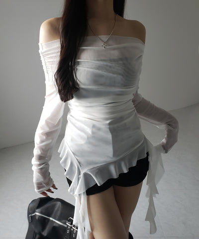 【 ２color 】アシンメトリーフリルオフショルシアートップス ／ asymmetrical frill off-shoulder sheer tops