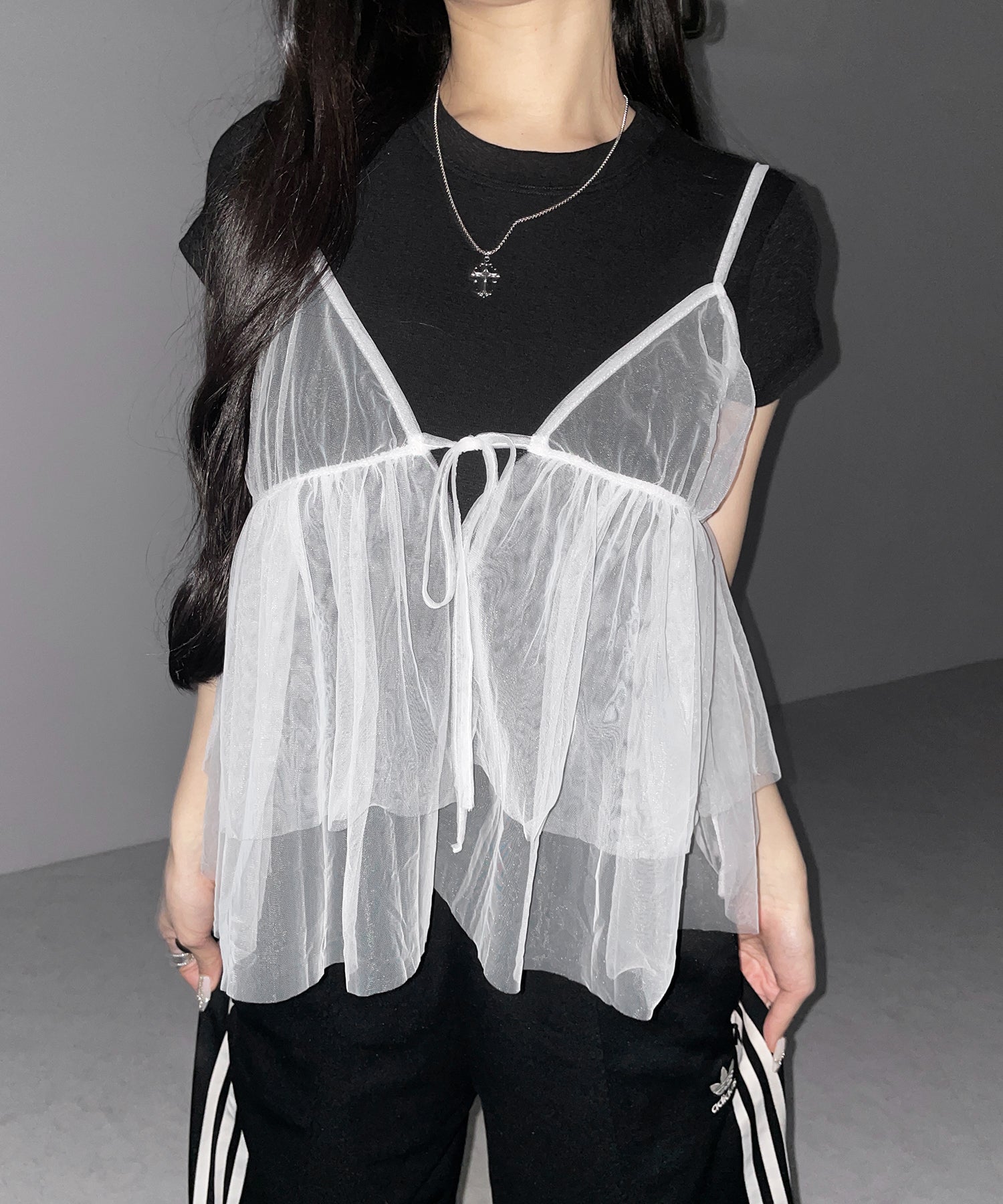 フロントリボンチュールキャミソール ／ front ribbon tulle camisole