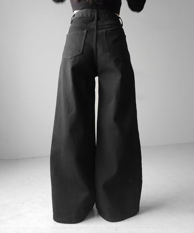 レタリングロゴ刺繍ハイウエストワイドブラックデニム ／ lettering logo embroidery high waist wide black denim