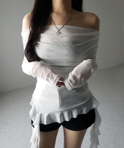 【 ２color 】アシンメトリーフリルオフショルシアートップス ／ asymmetrical frill off-shoulder sheer tops
