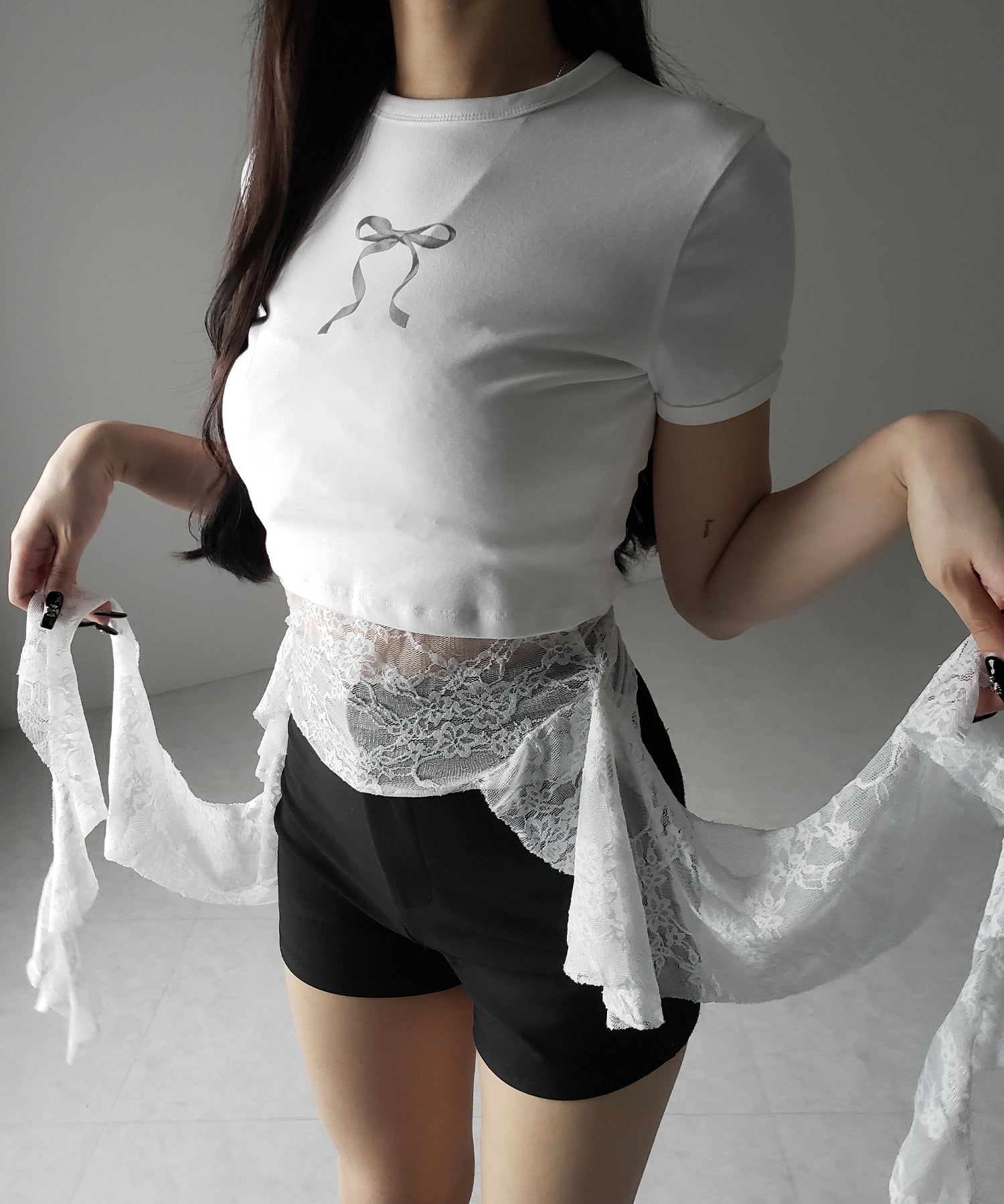 【 ２color 】アシンメトリーフリルレースベアトップス ／ asymmetry frill lace bare tops