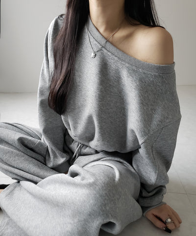 【 セットアップ 】ワンショルダーショートスウェットトップス ＋ タックワイドパンツ SET ／ off shoulder short sweat tops & tack wide pants SET