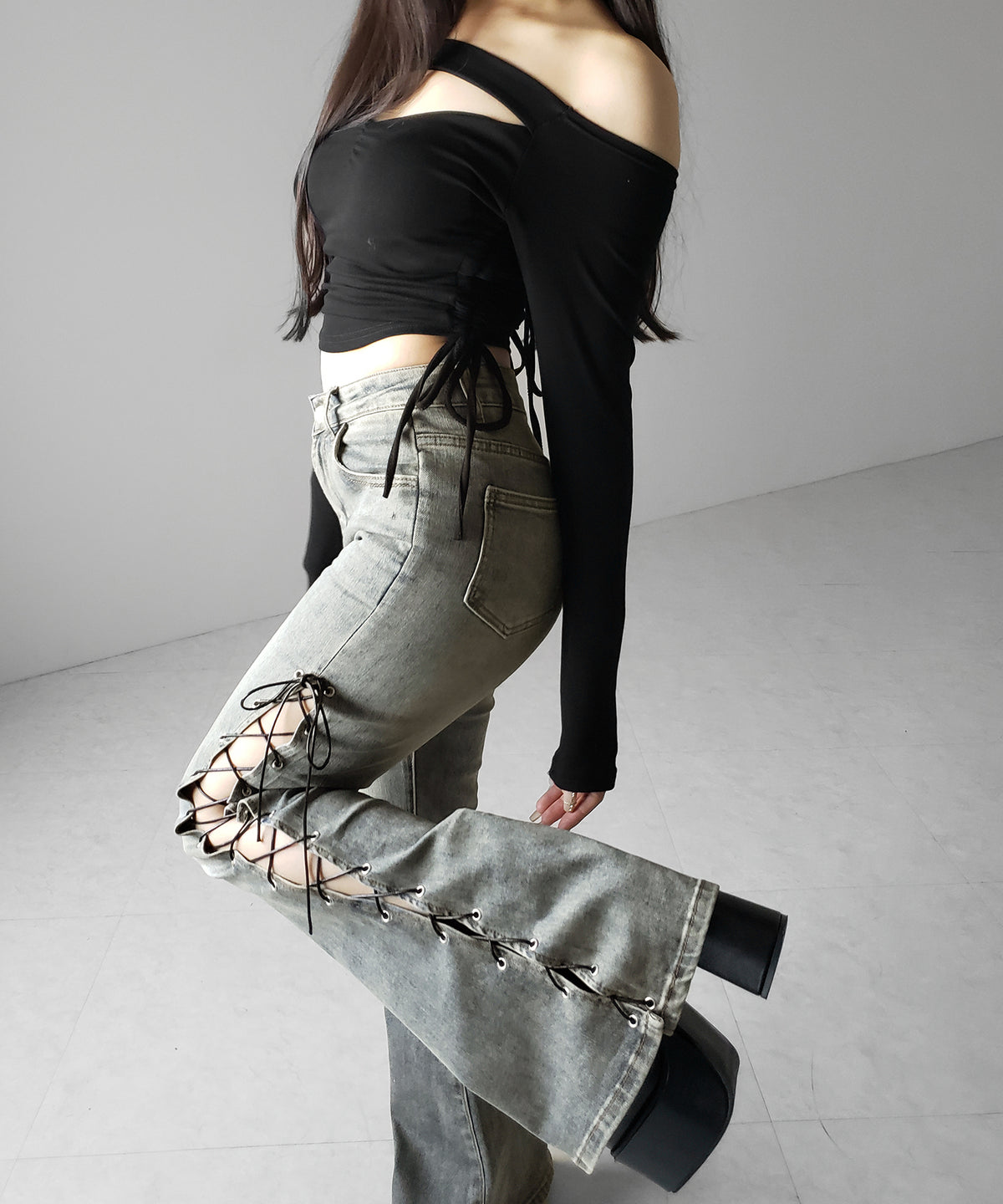 レースアップカットアウトストレッチフレアデニム ／ lace up cutout stretch flare denim