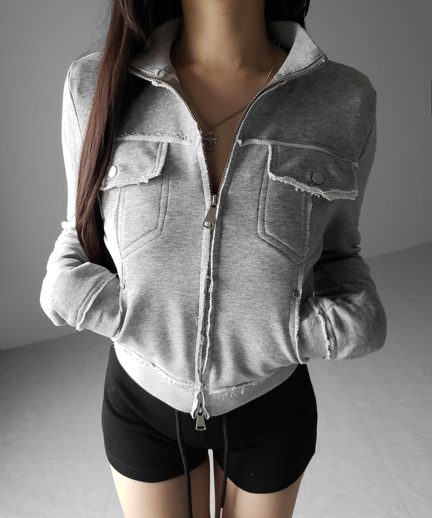 ダブルジップアウトポケット裏毛スリムジャケット ／ Double-zip outer pocket sweat slim jacket
