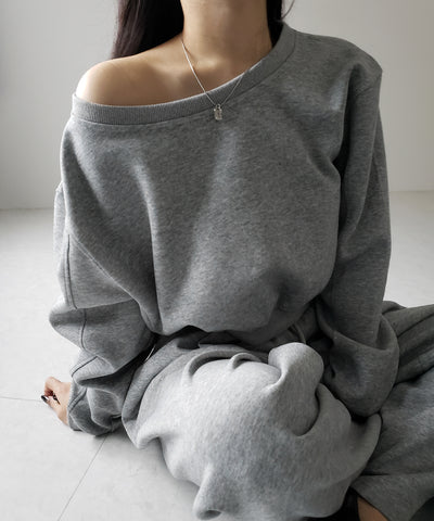 【 セットアップ 】ワンショルダーショートスウェットトップス ＋ タックワイドパンツ SET ／ off shoulder short sweat tops & tack wide pants SET