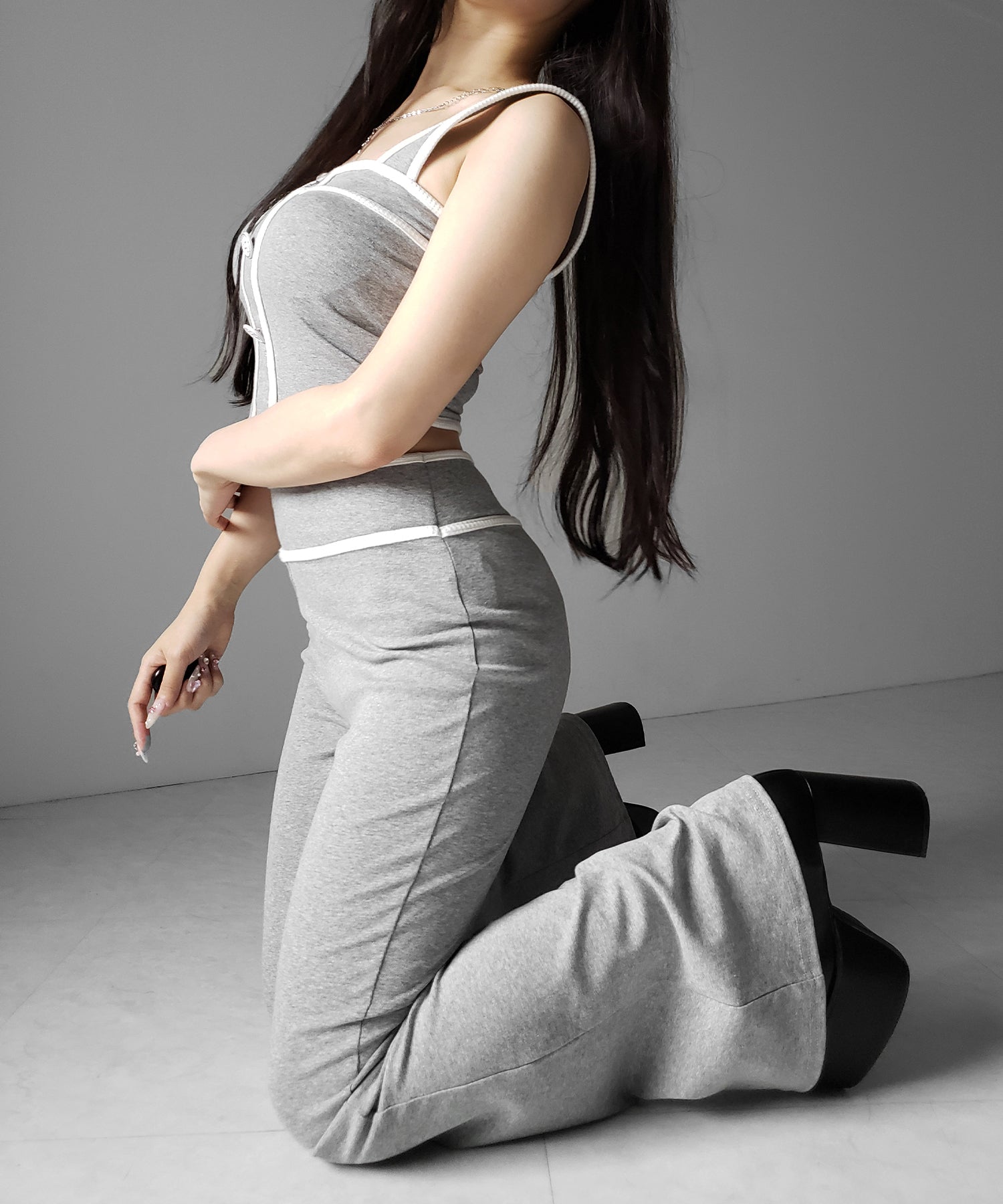 【 セットアップ】フロントボタンパイピングビスチェ＋ フレアパンツ ＳＥＴ ／ 【 SETUP 】front button piping buister ＋ flare pants SET