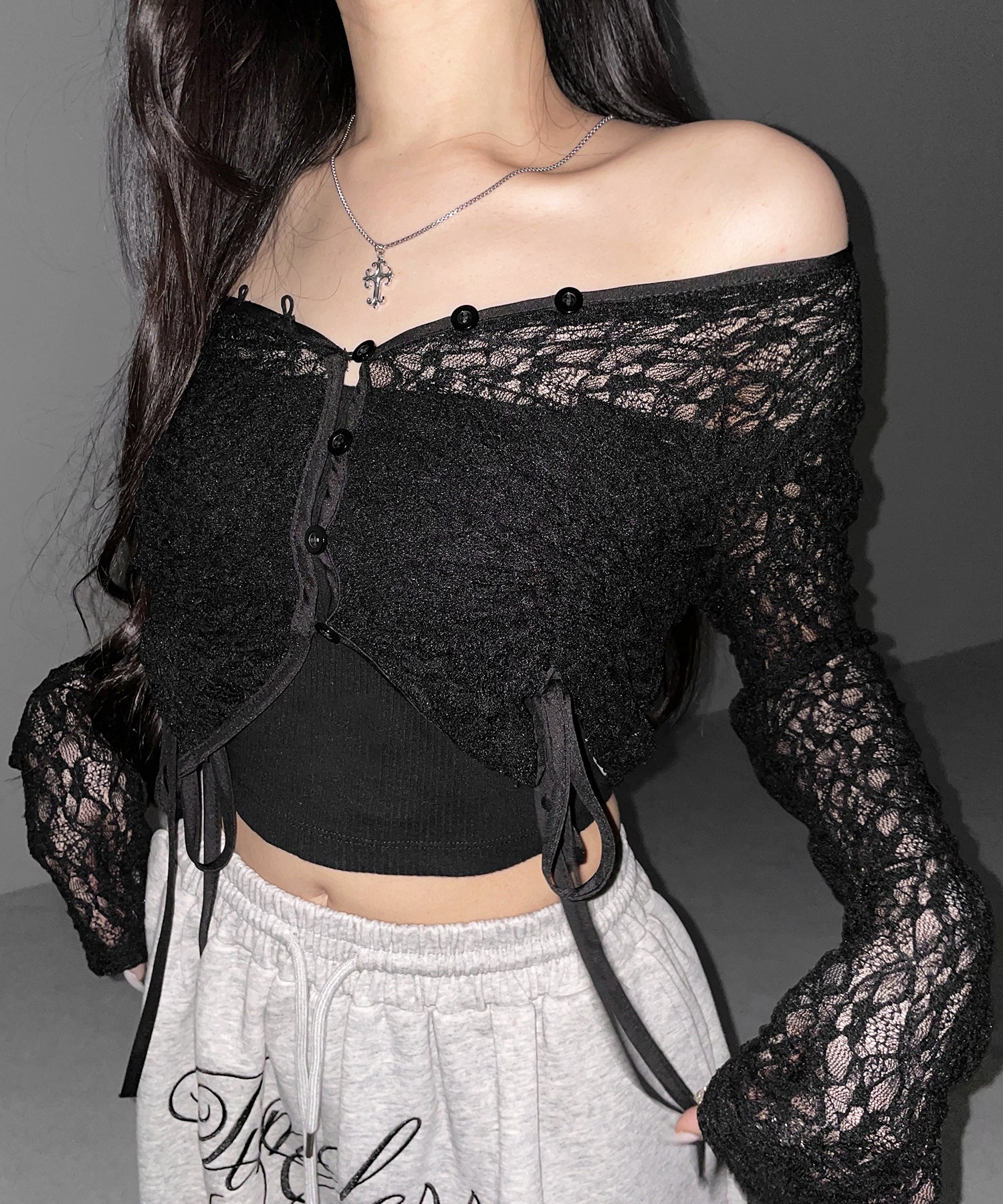ダブルシャーリングショートレースカーディガン ／ double shirring short lace cardigan