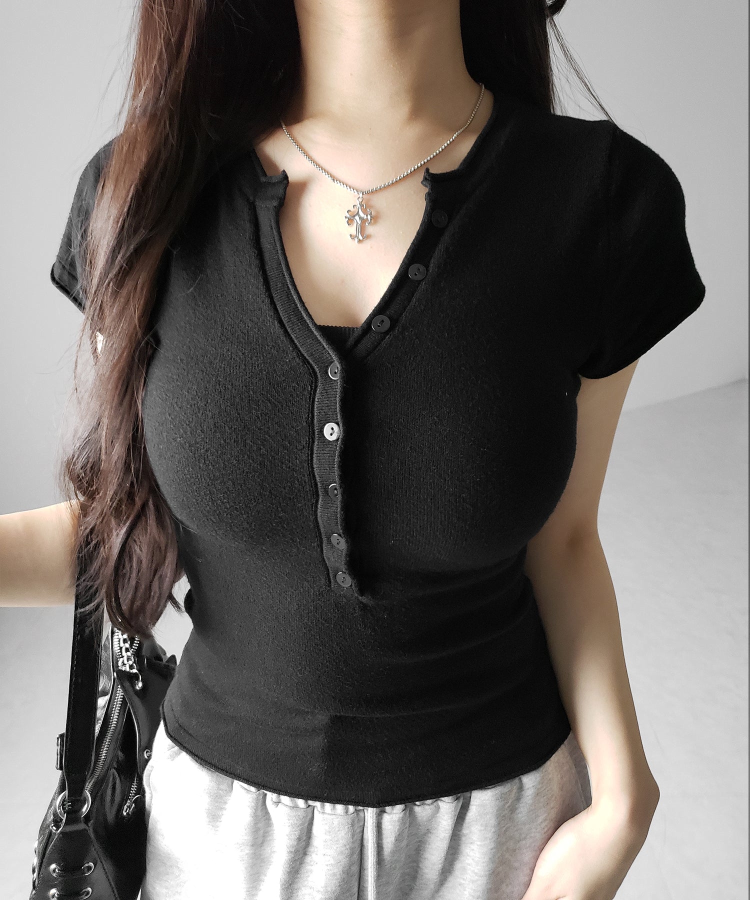 ヘンリーネック半袖ぴちニットトップス ／ henley neck short sleeve pichi knit tops