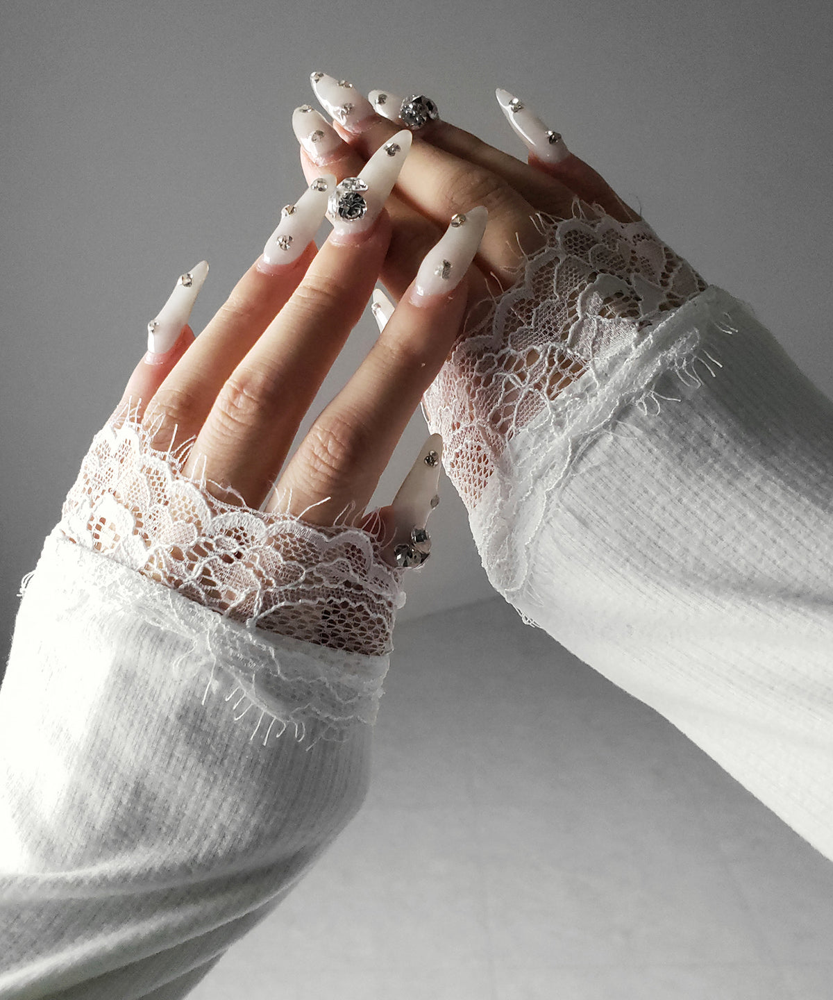【 微起毛 】レーストリムタイトリブ長袖Ｔシャツ ／ lace trim tight rib long sleeve T-shirt