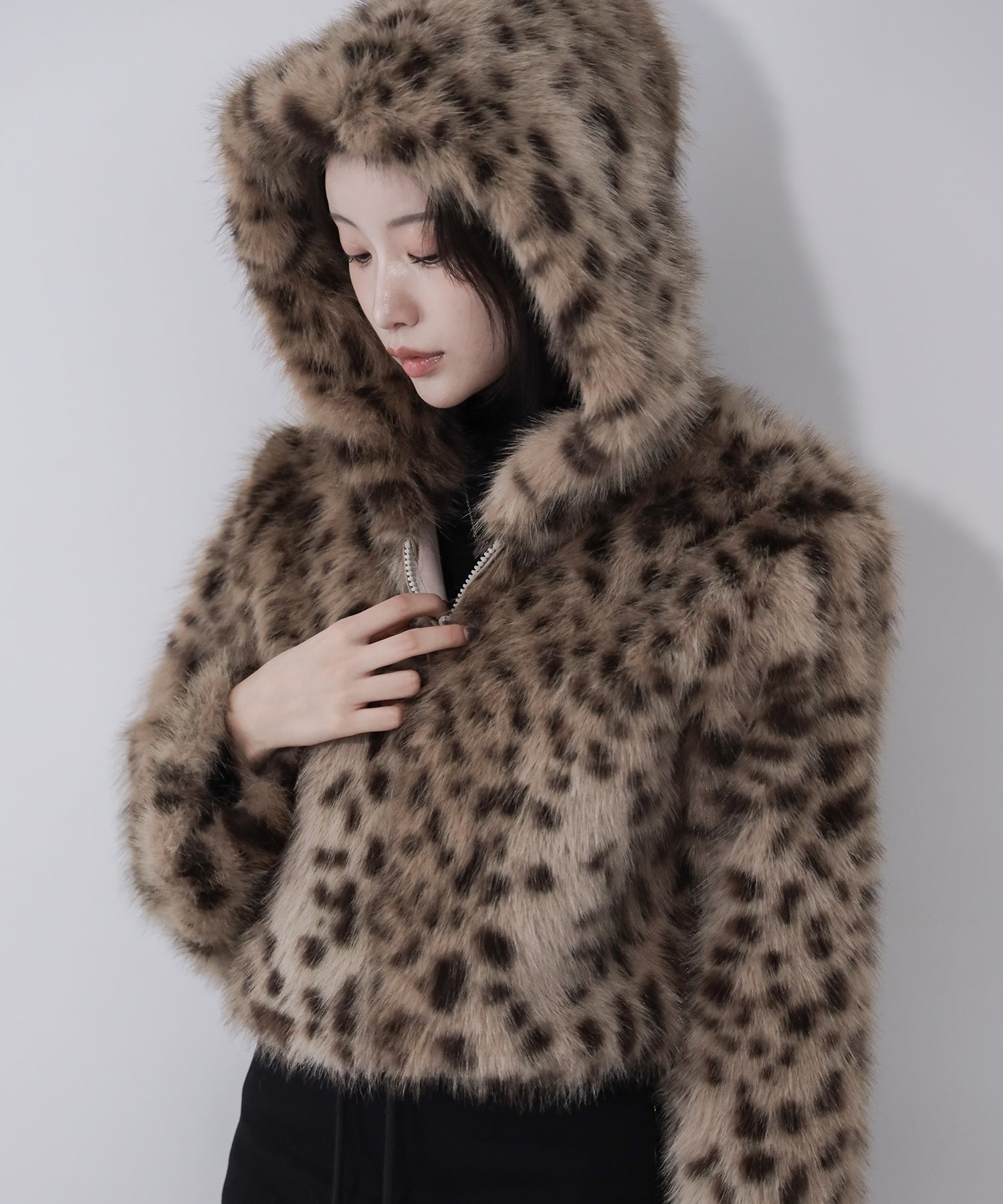 レオパードフェイクファーフーディショートコート ／ reopard fakefur