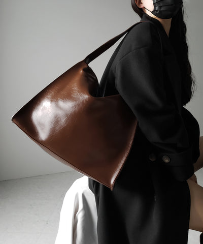 【 ２color 】ヴィンテージフェイクレザースクエアショルダーバッグ ／ vintage fake leather square shoulder bag