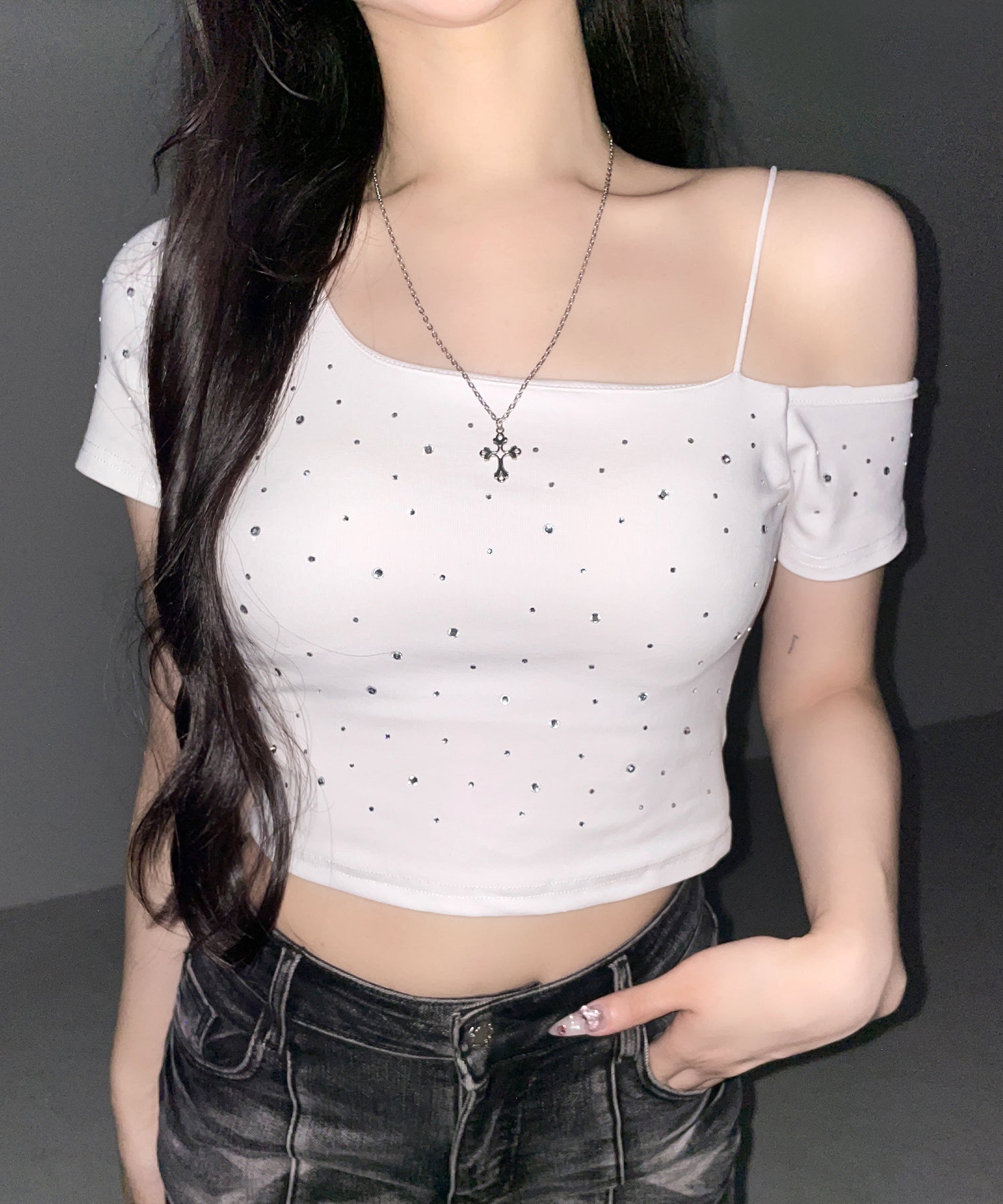 ラインストーンワンショルダーショートTシャツ ／ Rhine stone one shoulder short T-shirts