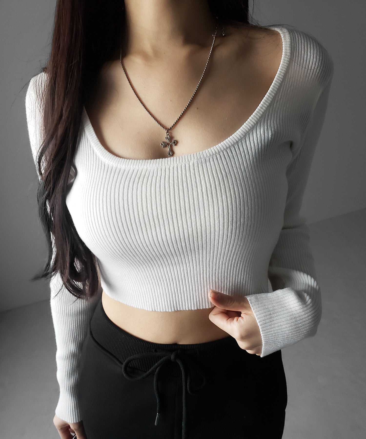 スクエアネックショートリブニットトップス ／ square neck short rib knit tops