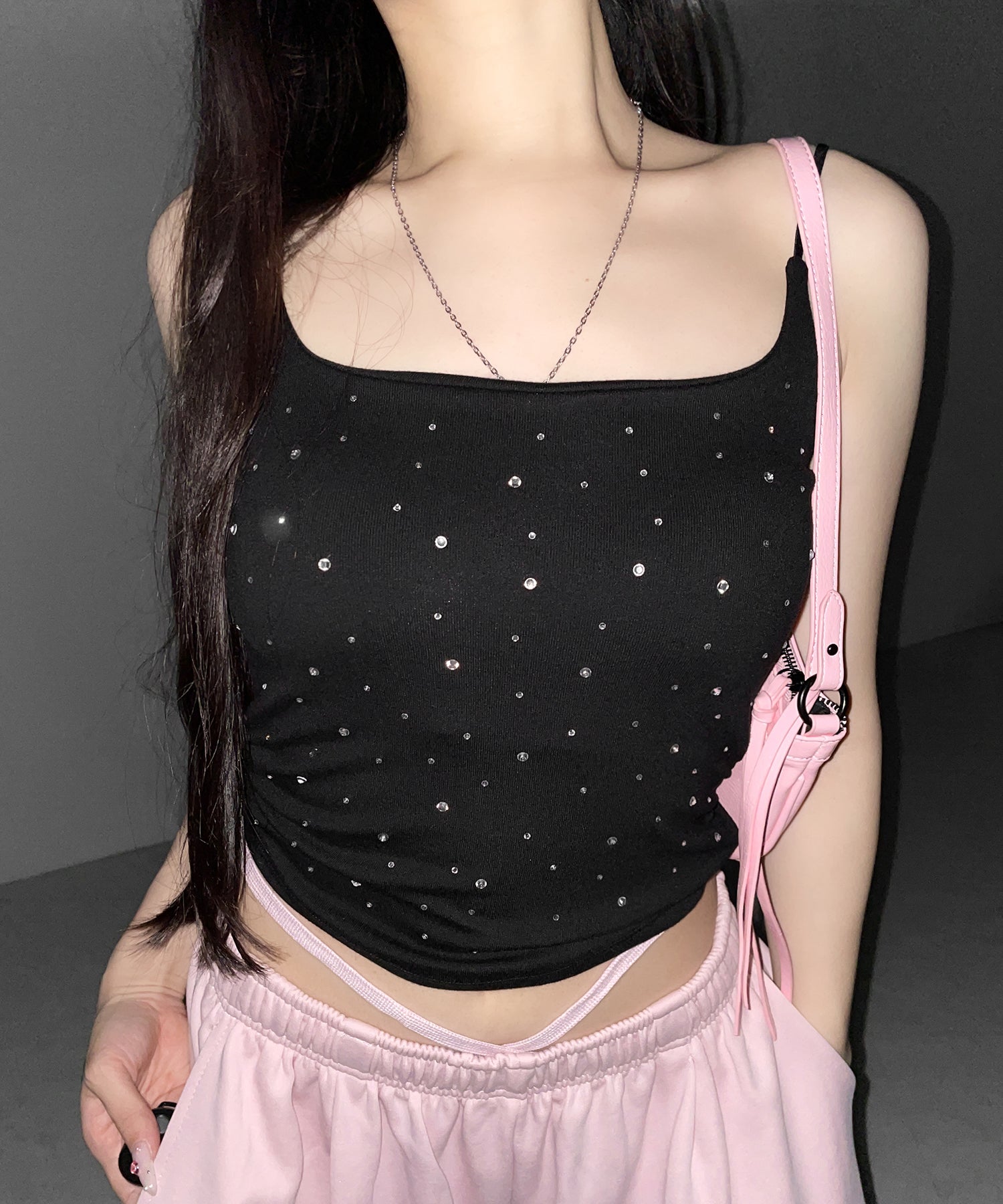 ラインストーンスクエアネックスリムキャミソール ／ Rhinestone square neck slim camisole