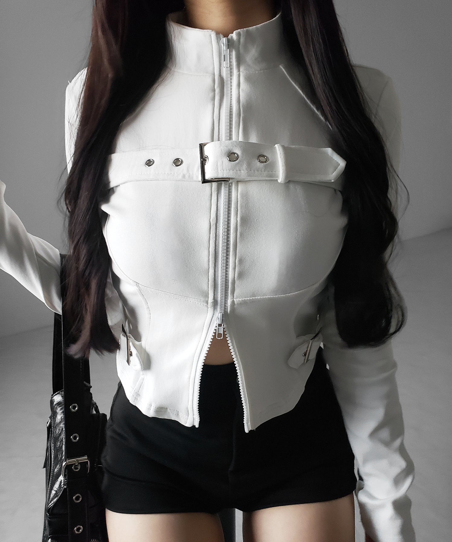 スタンドカラーベルテッドダブルジップスリムトップス ／ stand collar belted double zip slim tops