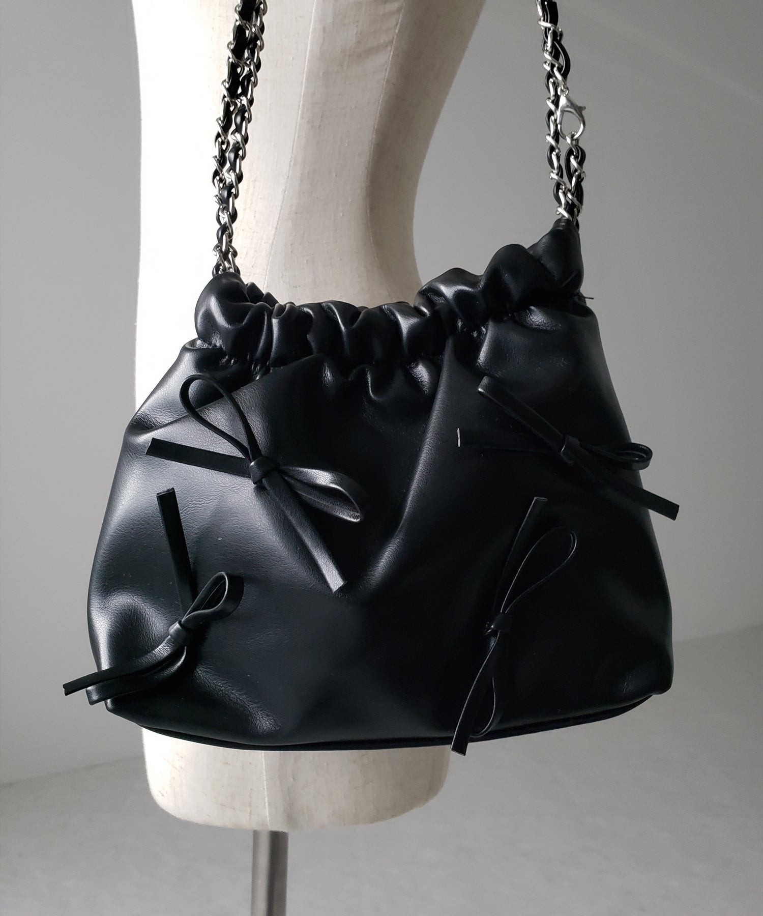 【 ３color 】ミニショルダーメタリックリボンチェーンバッグ ／ mini shoulder metallic ribbon chain bag