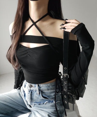 【 ２WAY 】クロスストラップリボンカットアウトオフショルトップス ／ cross strap ribbon cutout offshoulder tops