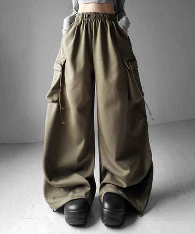 【 裾絞り可能２WAY 】ドローコードタックワイドカーゴスウェットパンツ ／ drawcord tuck wide cargo sweatpants