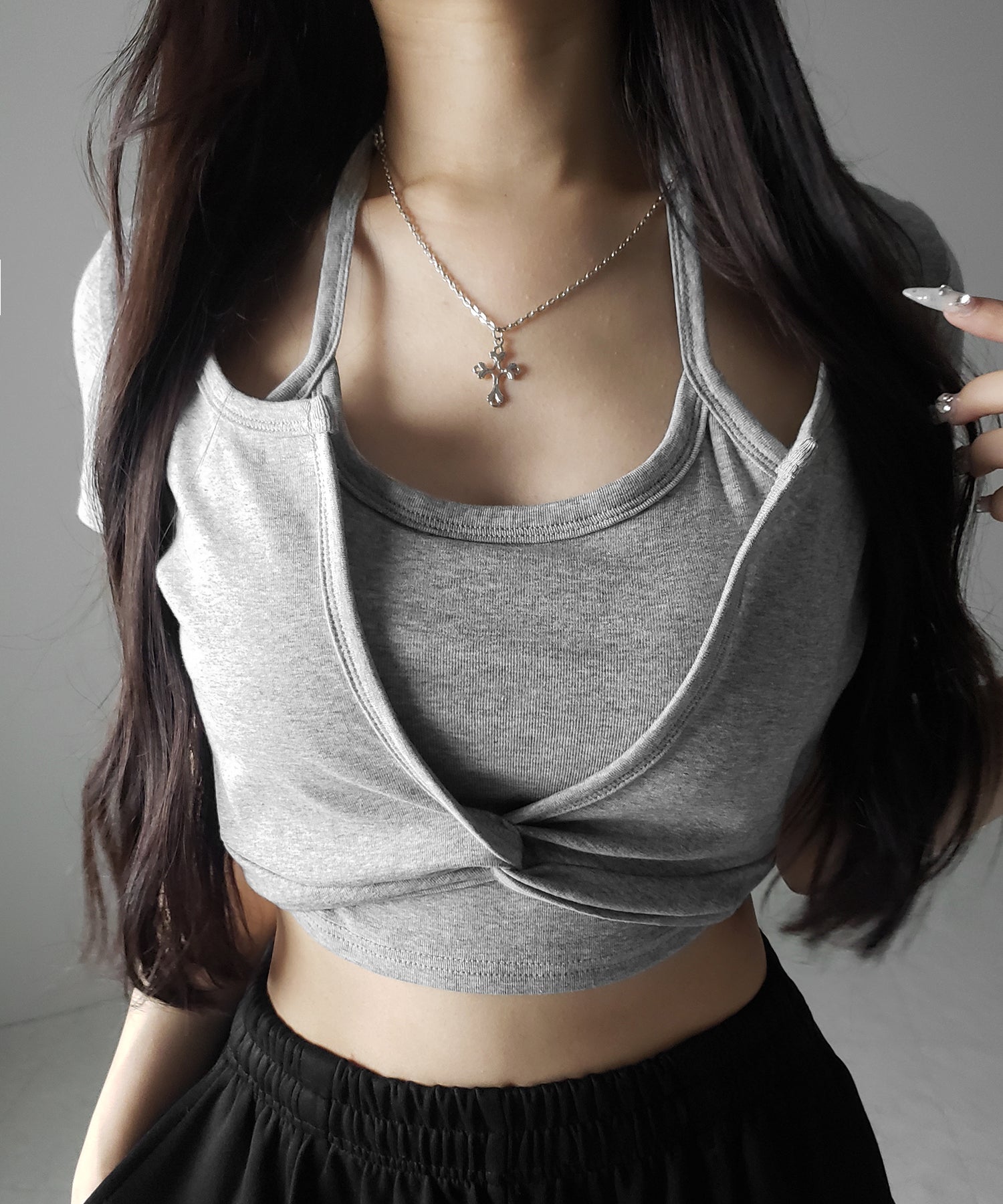 ホルターネックレイヤードショートぴちＴシャツ ／ halter neck layered short pichi T-shirts