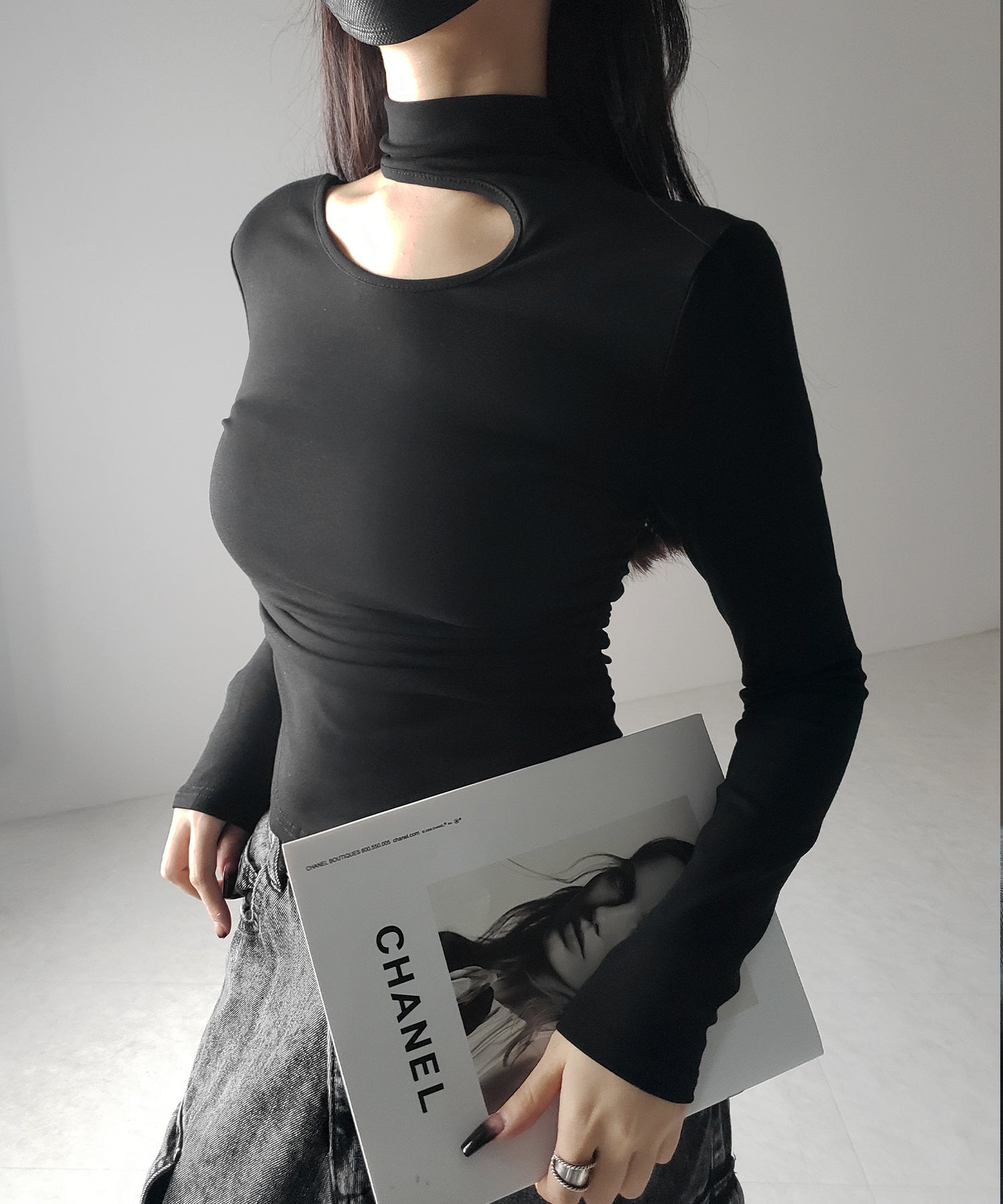 2color 】カットアウトアシメチョーカーカットソートップス