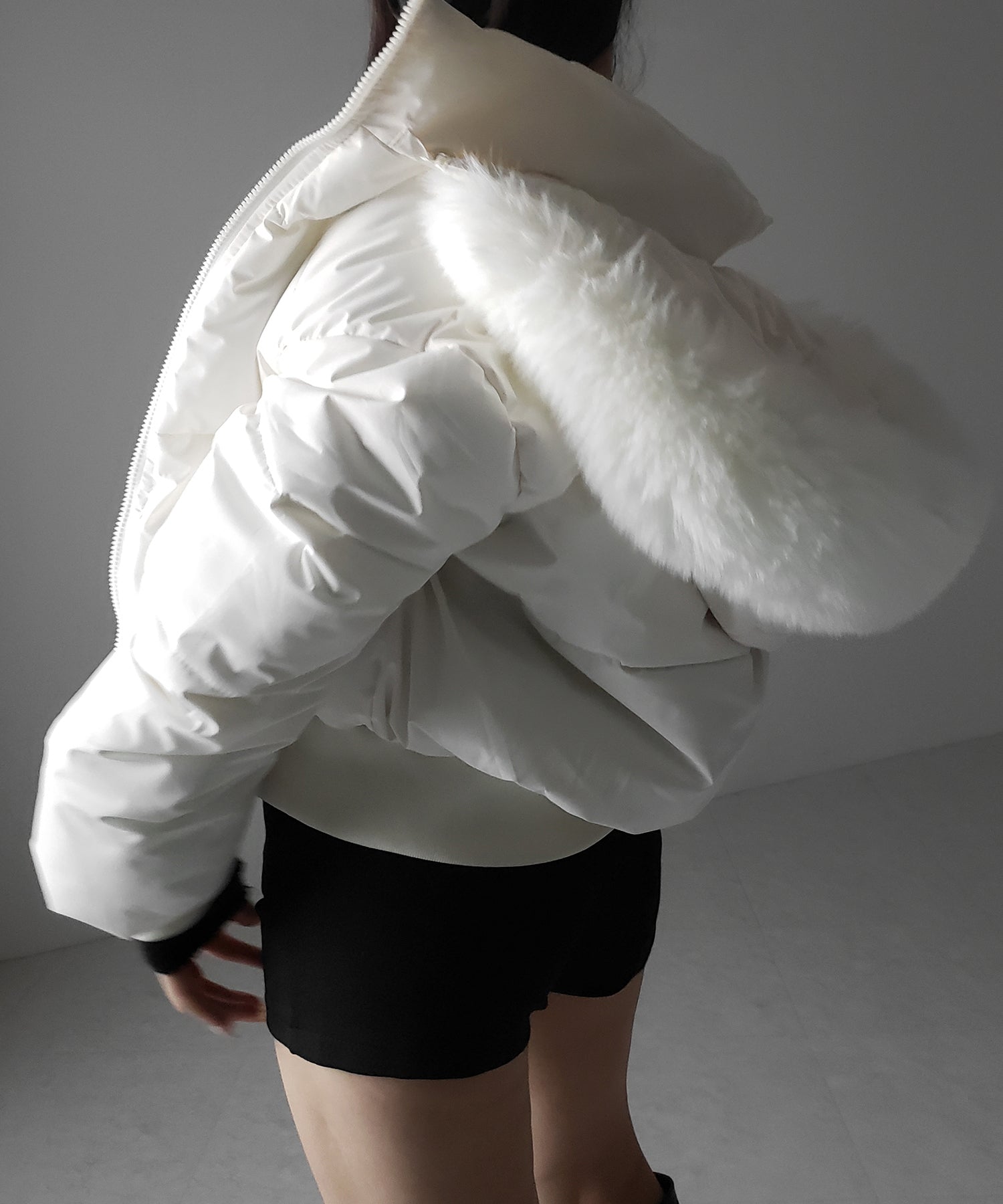 【 フード取り外し可能２ＷＡＹ 】フェイクファーフードショートダウンジャケット ／ 2WAY fake fur hoodie short down jacket