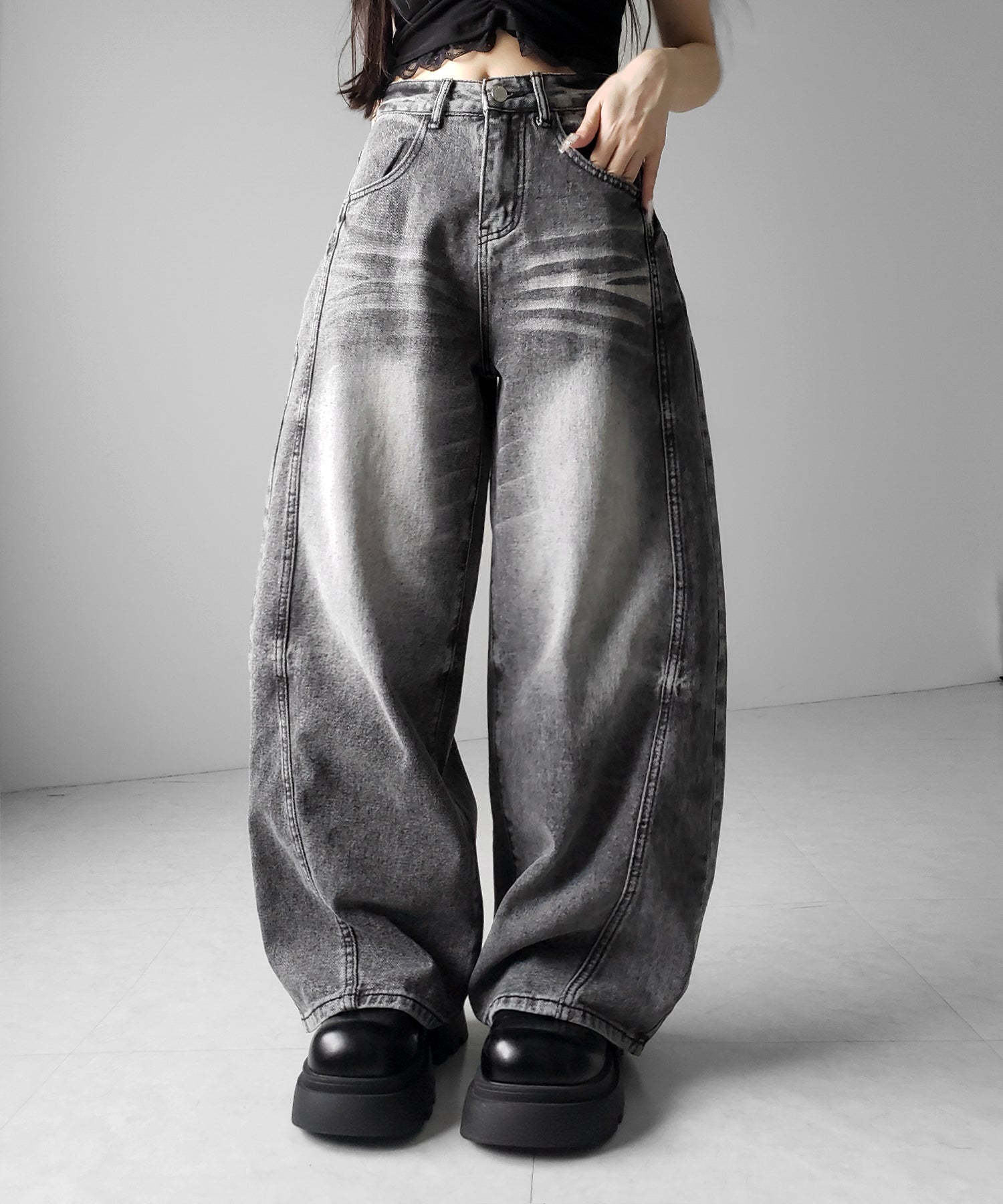 【 ３size 】ヴィンテージブラックウォッシュバルーンデニム ／ Vintage black wash balloon denim