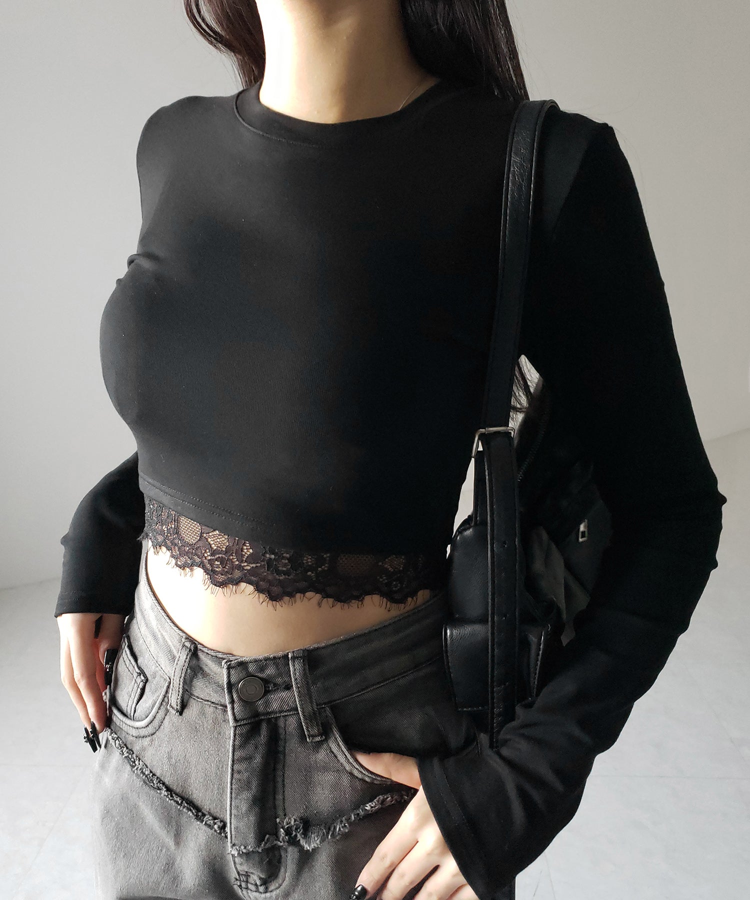 【 裏起毛 】裾レースドッキングショートＴシャツ ／ hem lace docking short Tee