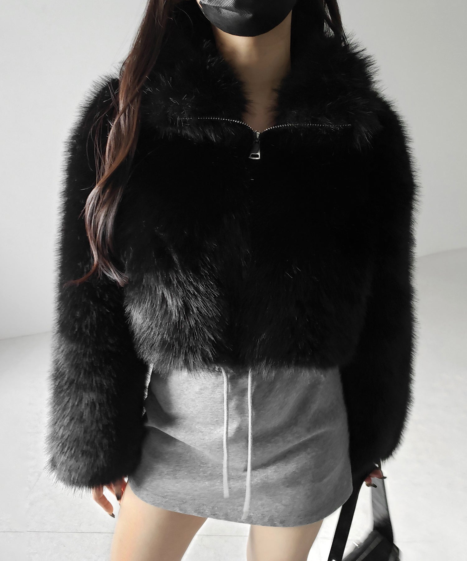 ジップアップスタンドカラーショートフェイクファーコート ／ zip up stand-collar short fake fur coat