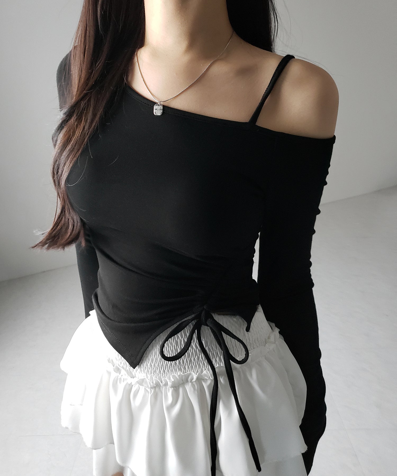 【 裏起毛 ／ カップ付 】サイドシャーリングリボンワンショルトップス ／ side shirring ribbon one shoulder tops