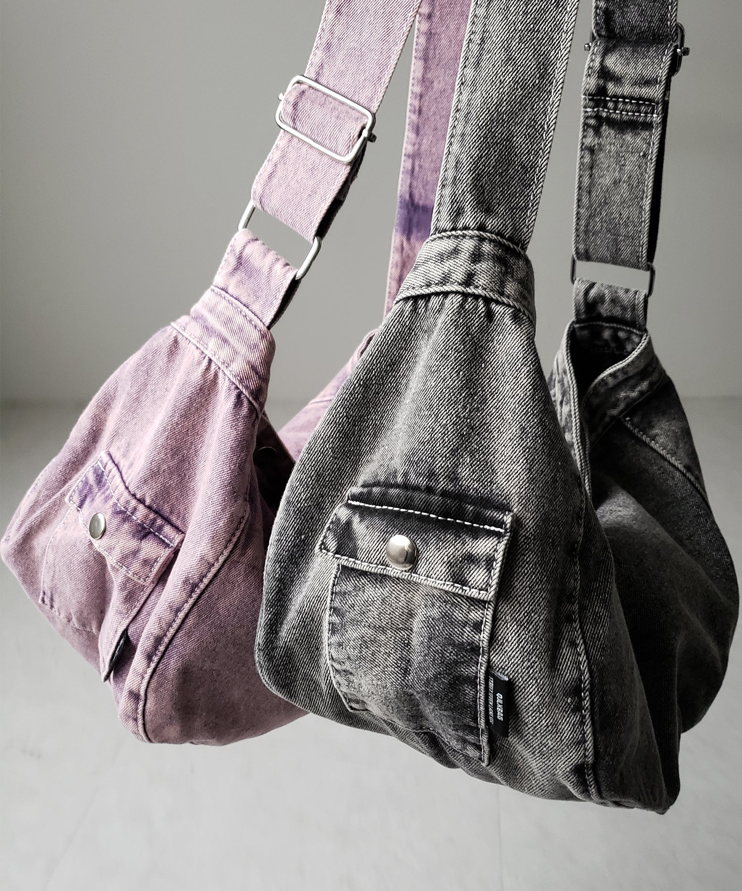 【 ２color 】ブラックタグヴィンテージデニムショルダーバッグ ／ black tag vintage denim shoulder bag