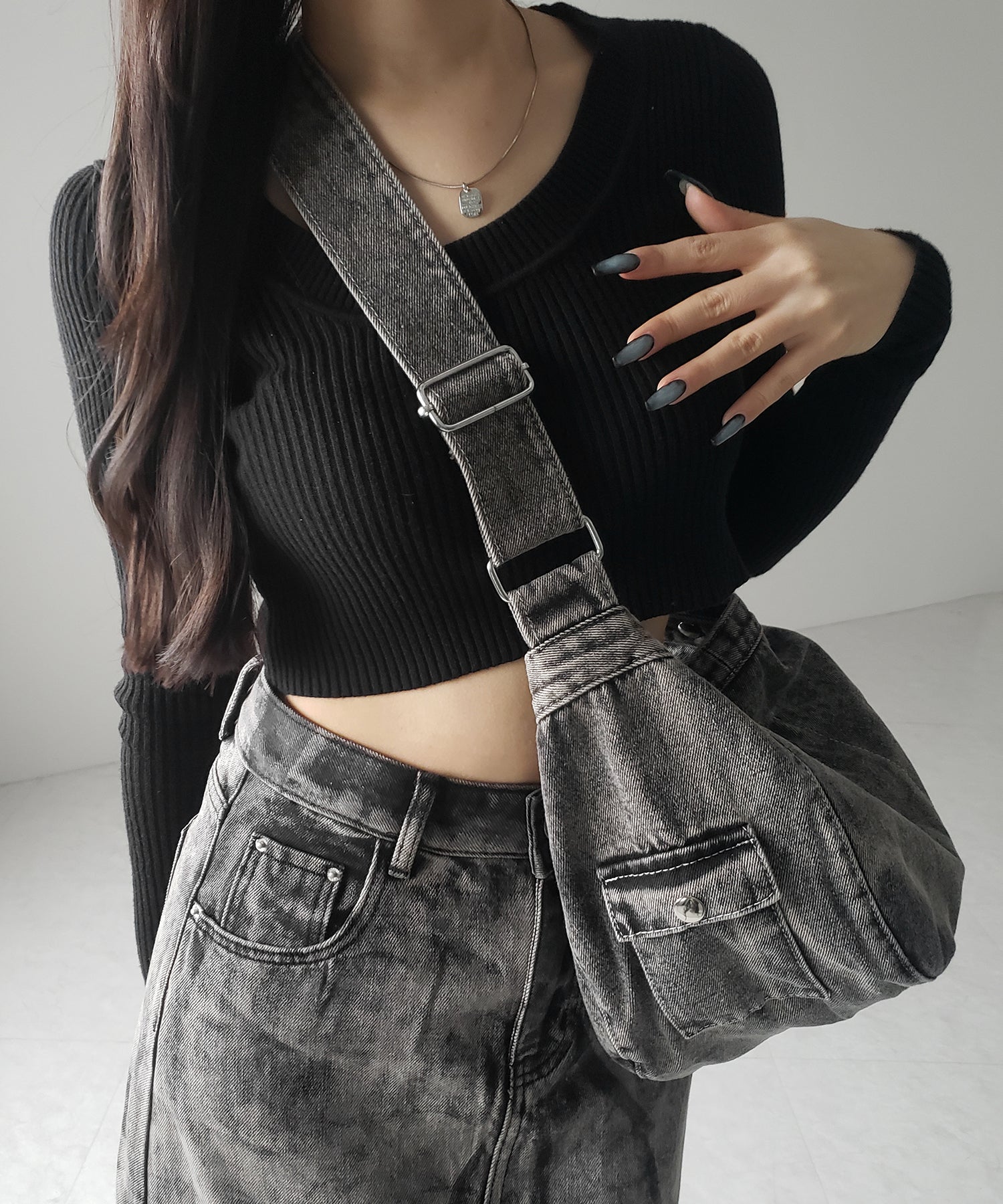 【 ２color 】ブラックタグヴィンテージデニムショルダーバッグ ／ black tag vintage denim shoulder bag