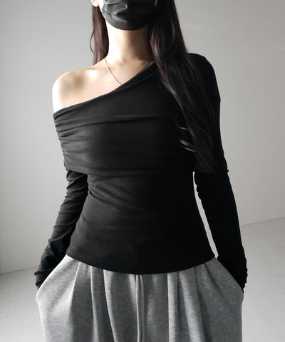 【 ２color ／ 裏起毛 】ワンショルダードレープギャザースリムトップス ／ One-shoulder draped gather slim tops