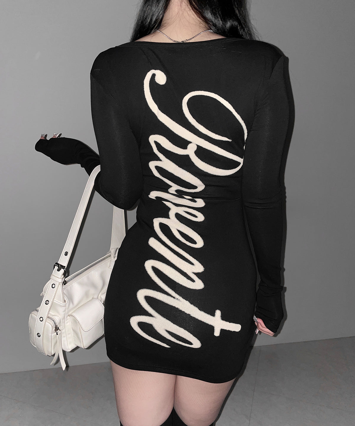 レタリングバックロゴスクエアタイトミニワンピース ／ lettering back logo square tight mini onepiece
