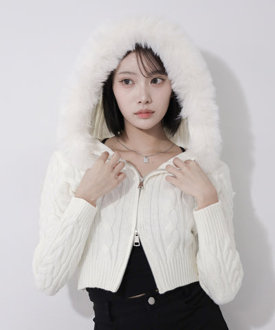 ファーフーディダブルジップショートニットパーカー ／ Fur hooded double zip short knit hoodie