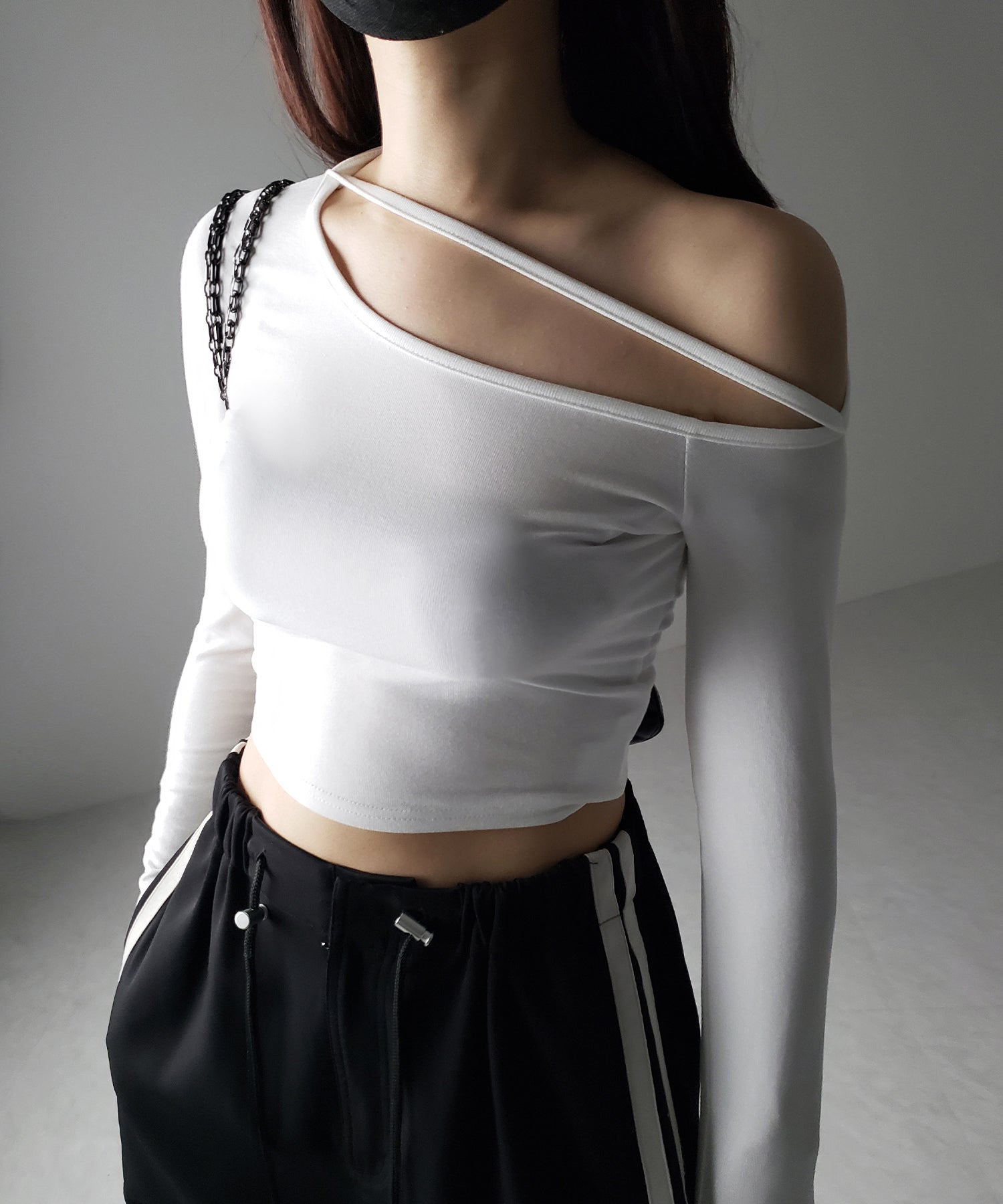 【 ３color 】ストラップワンショルダーショートカットソートップス ／ strap one shoulder short cutsew tops