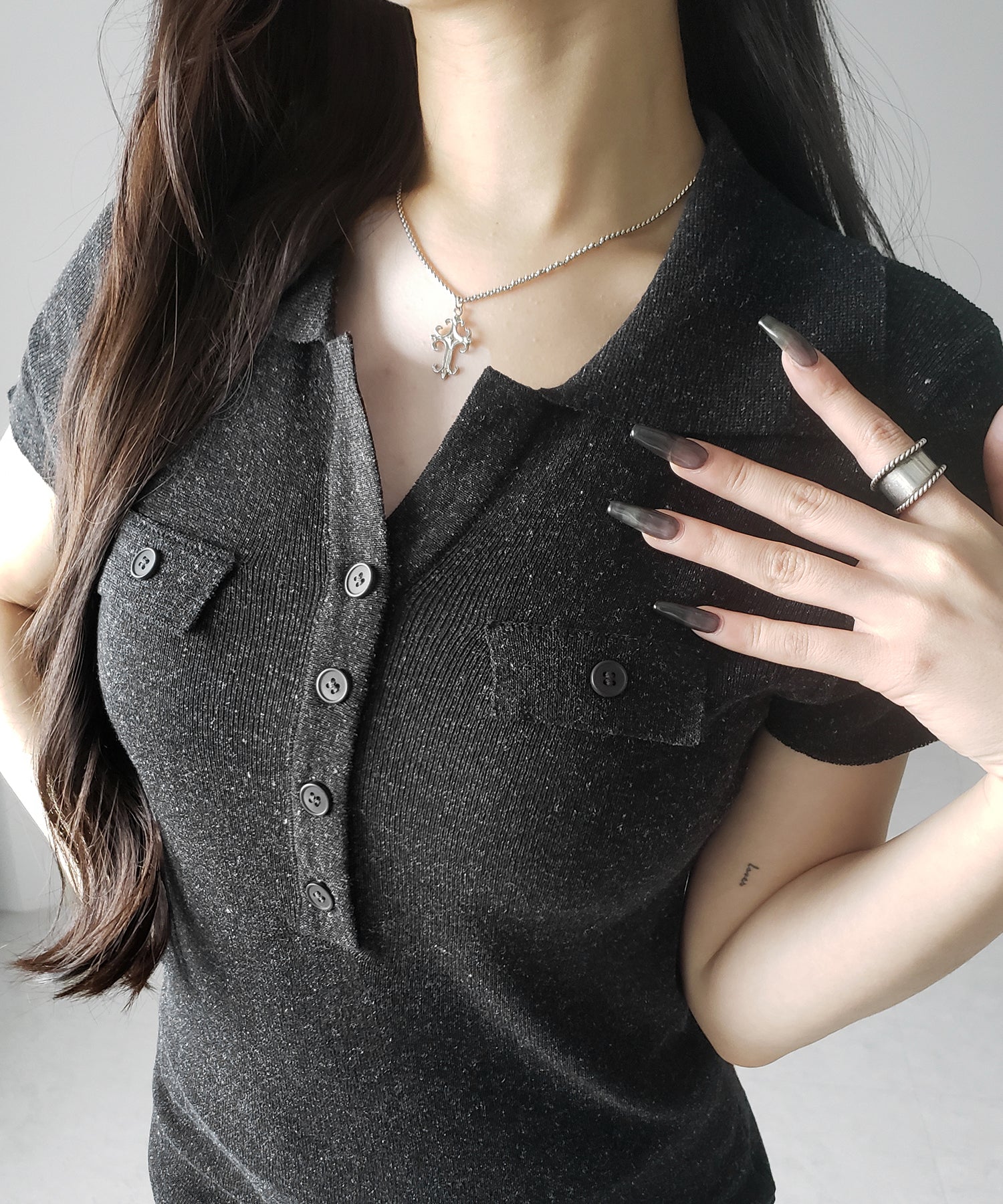 スキッパーボタンロングシアーニットトップス ／ skipper button long sheer knit tops