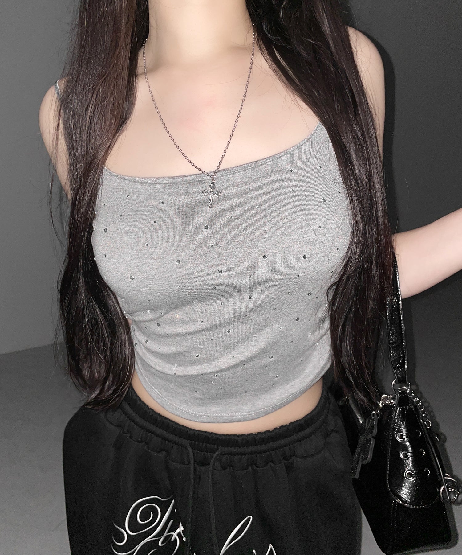 ラインストーンスクエアネックスリムキャミソール ／ Rhinestone square neck slim camisole