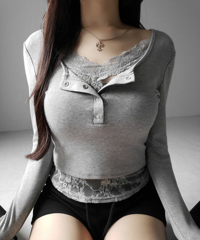 【 人気アイテムの長袖verが新登場！ 】レースレイヤードヘンリーネックスクエア長袖Ｔシャツ ／ lace layered henley neck square long sleeve T-shirt