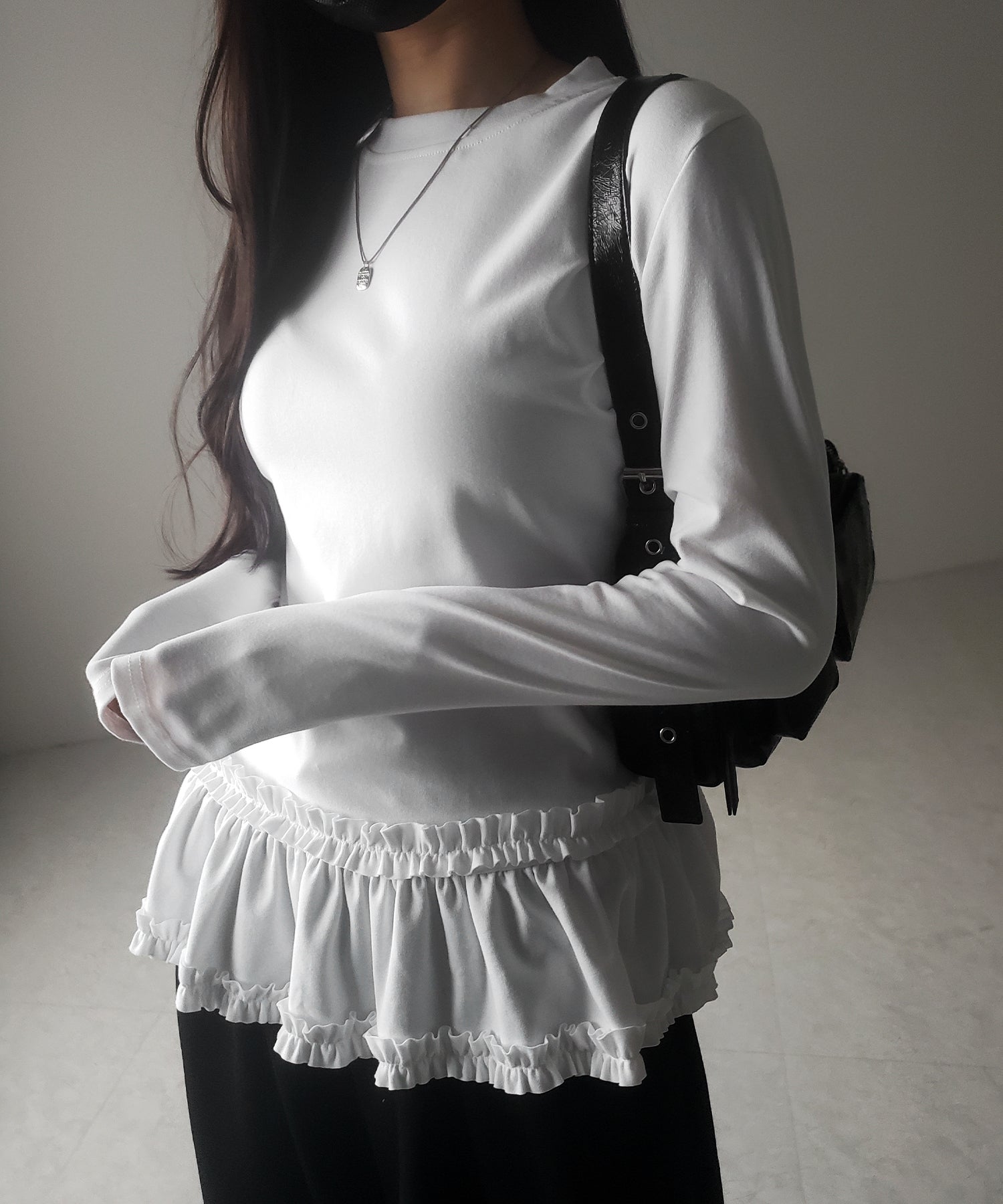【 ３color 】裾フリルレイヤード長袖トップス ／ hem frill layered long sleeve tops