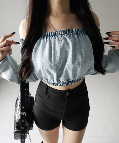 【 ２color 】ヴィンテージデニムギャザーオフショルトップス ／ vintage denim gathered off shoulder tops
