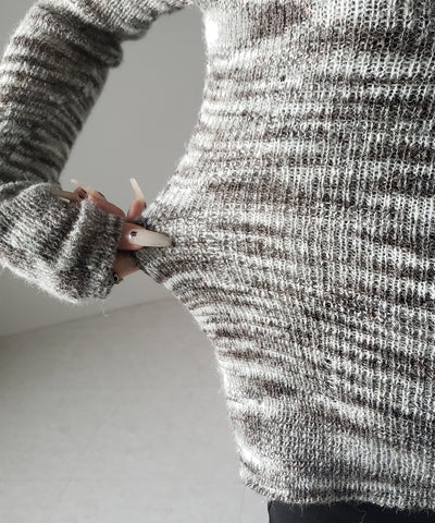 【 ワンショル可能な２WAY 】Ｖネックメランジスリムシアーニット ／ V-neck melange slim sheer knit