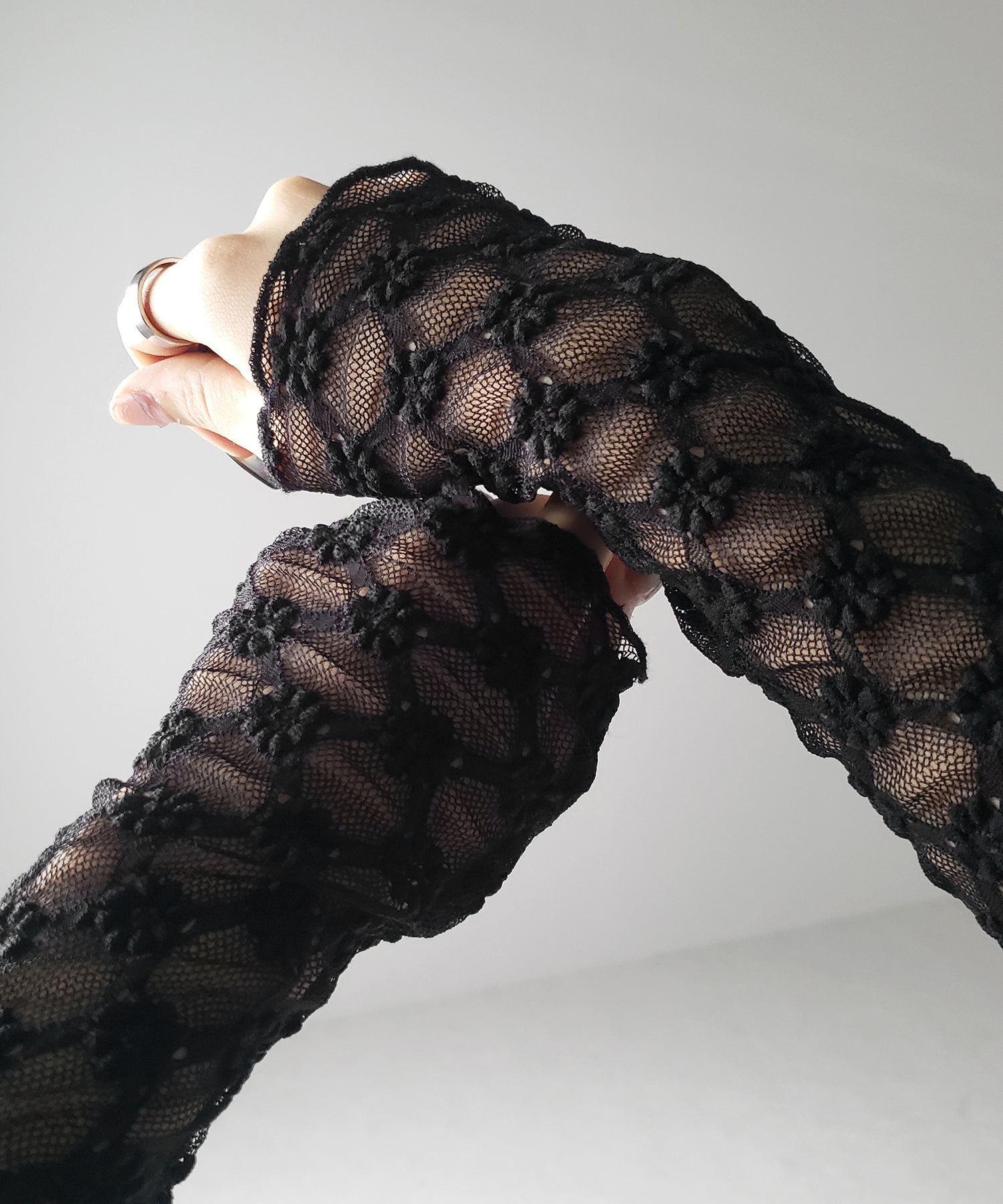 【 ２color 】デイジーレースチュールシアートップス ／ daisy race tulle sheer tops