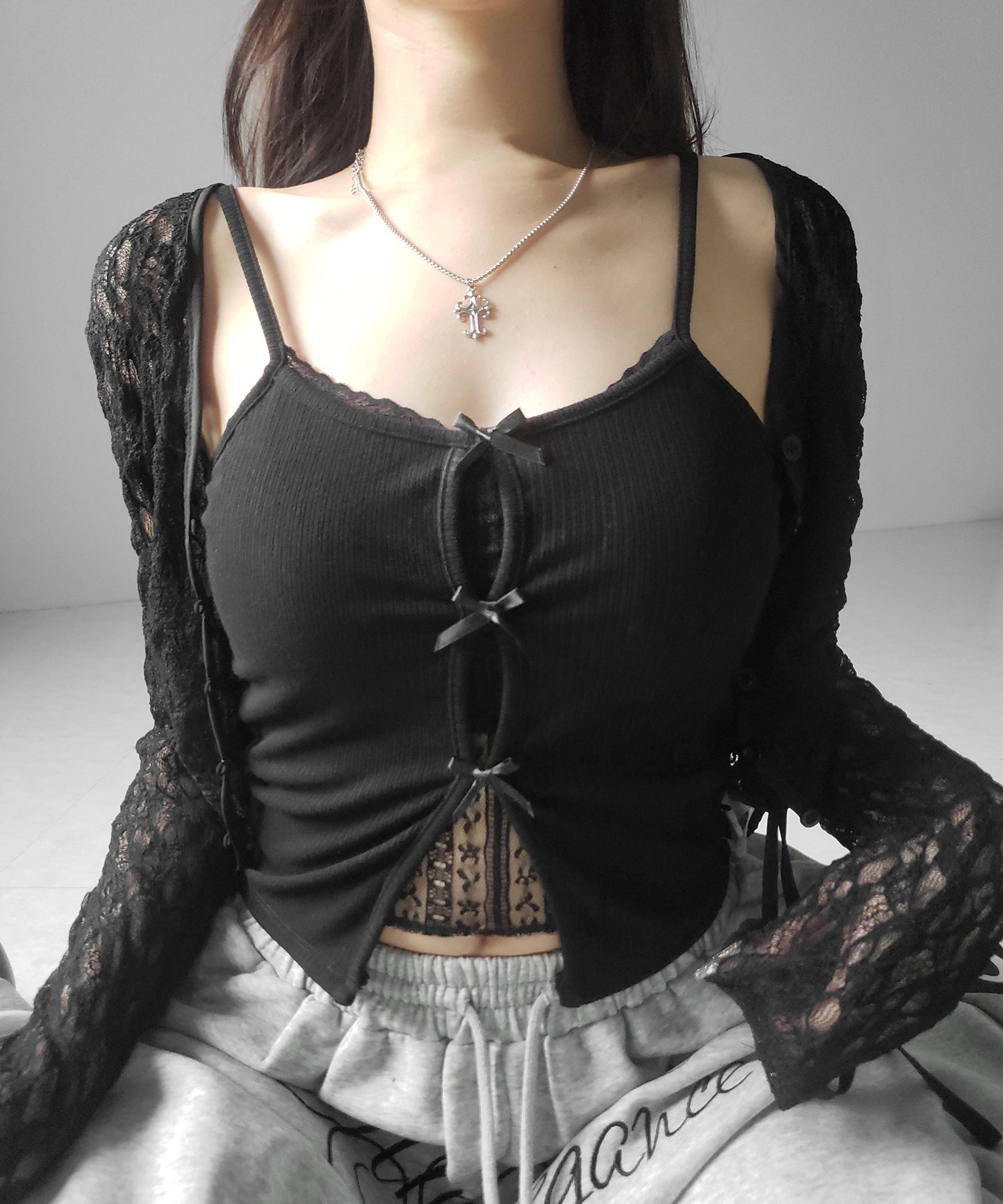 フロントリボンレースレイヤードリブキャミソール ／Front ribbon lace layered ribbed camisole