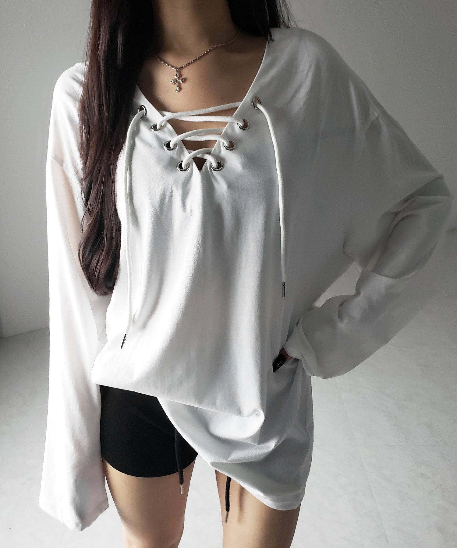 【 ２color 】レースアップルーズシルエット長袖ビッグTシャツ ／ laceup loose silhouette long sleeve big T-shirt