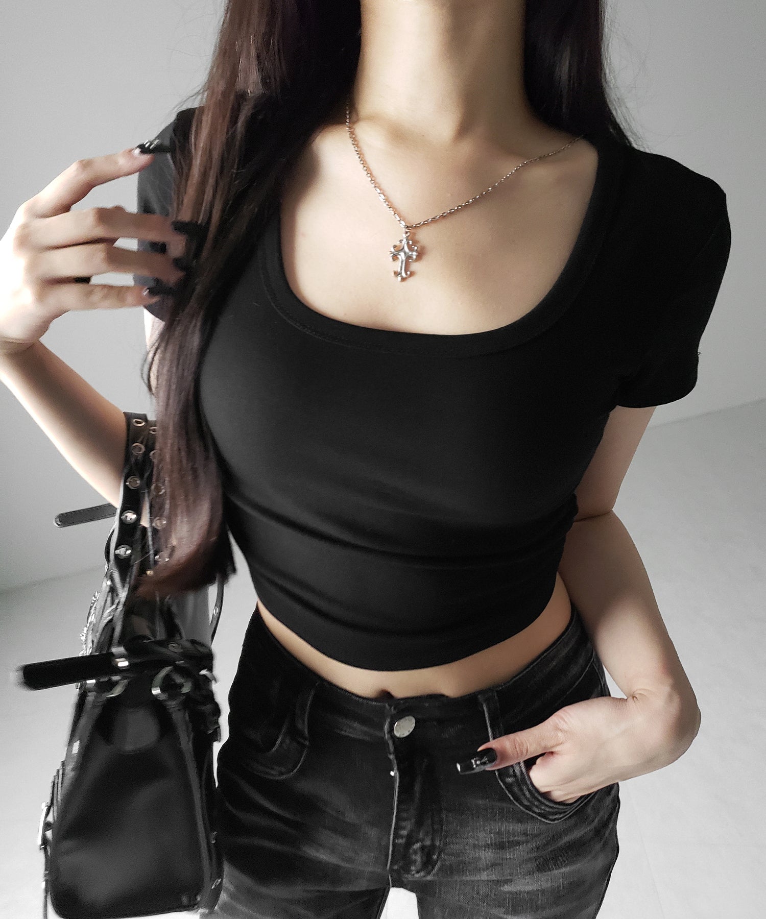 【 ２color 】スクエアネックショートスリム半袖Ｔシャツ ／ square neck short slim sleeve T-shirt