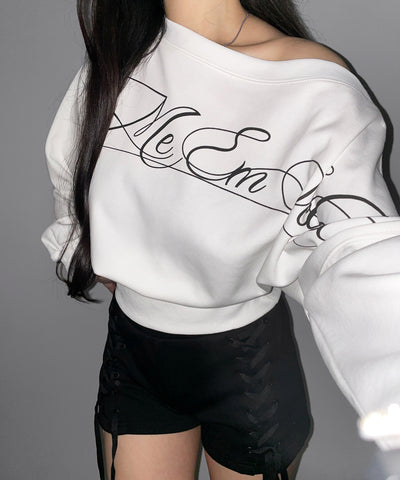 レタリングロゴワンショルショートスウェットライクトップス ／ lettering logo one-shoulder short sweatlike tops