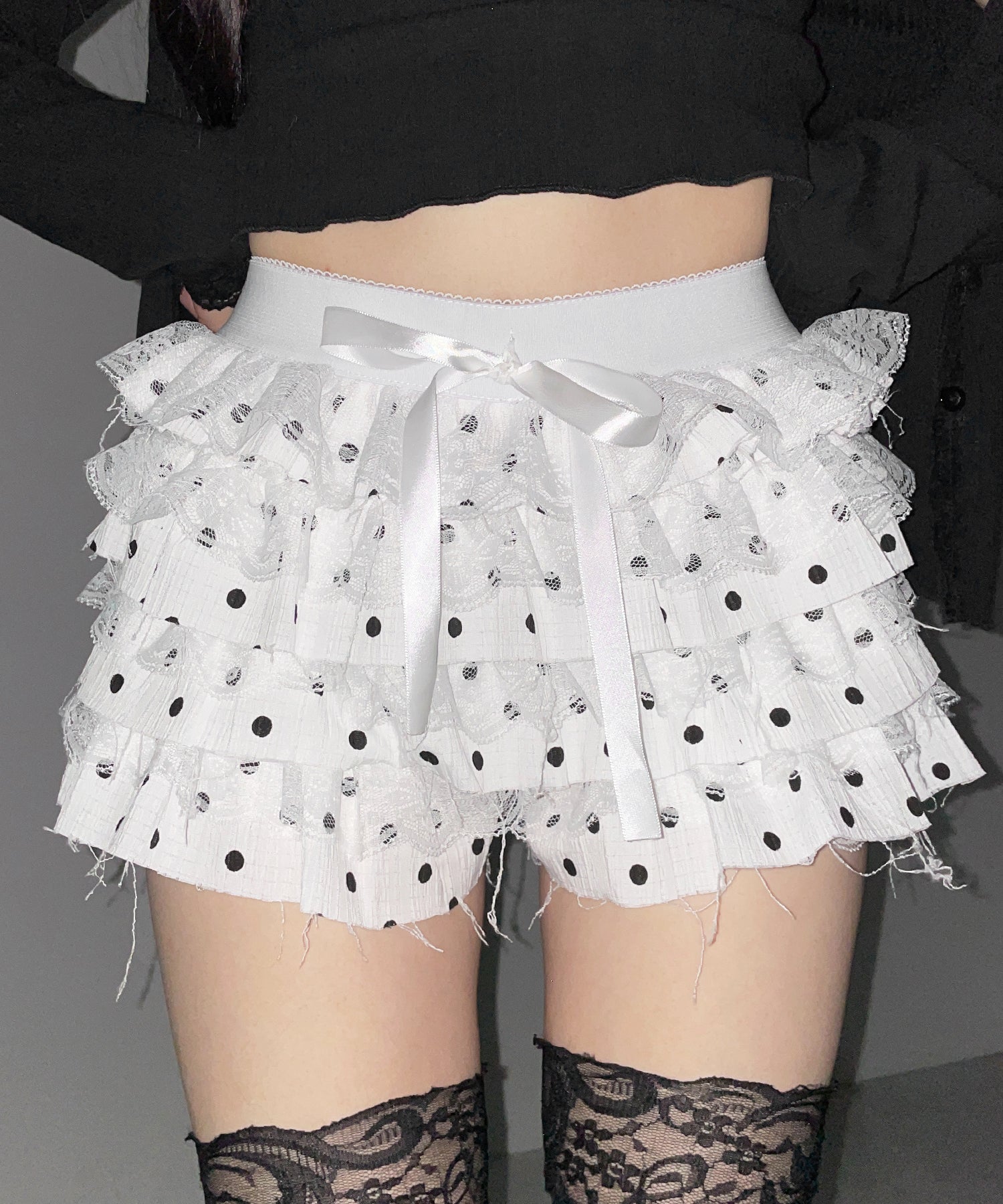 ドットレースフリルショートパンツ ／ dot lace frill short pants