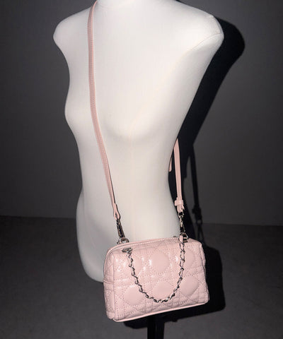 【 ショルダーストラップ付き２WAY 】キルティングスクエアチェーンショルダーミニバッグ / 2WAY quilted square chain shoulder mini bag